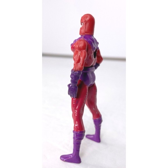 Toybiz Marvel Diecast Metal Action Figure Magneto 2.5-3" 1990s - Picture 3 of 6